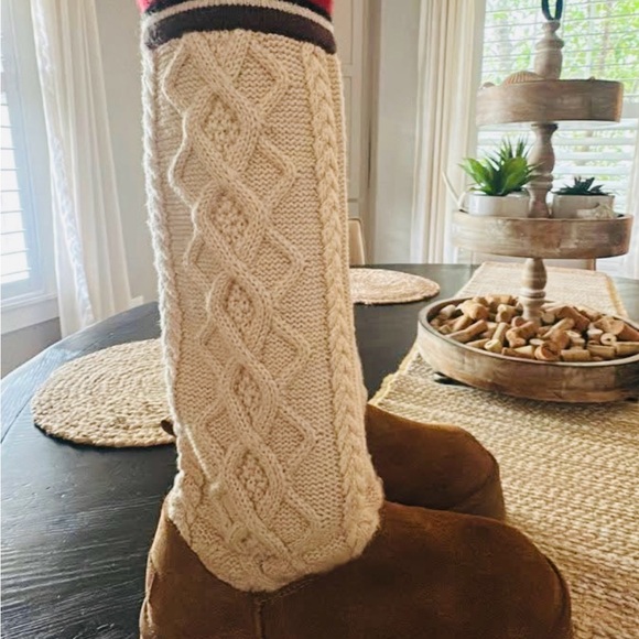 Cream Cable Knit UGG sweater boots - Picture 1 of 9